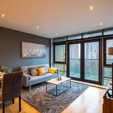 Апартаменти 1br Balcony River View *