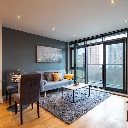 1br Balcony River View * Leeds (West Yorkshire)