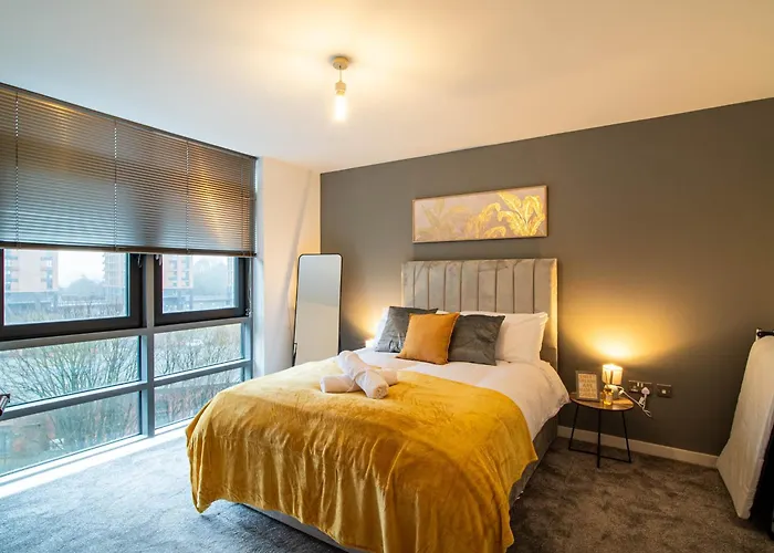 1br Balcony River View Leeds (West Yorkshire)