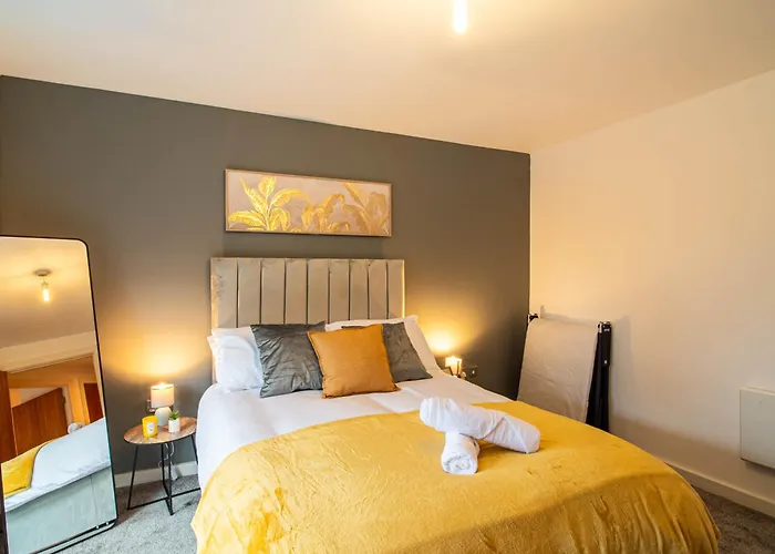 1br Balcony River View Leeds (West Yorkshire)