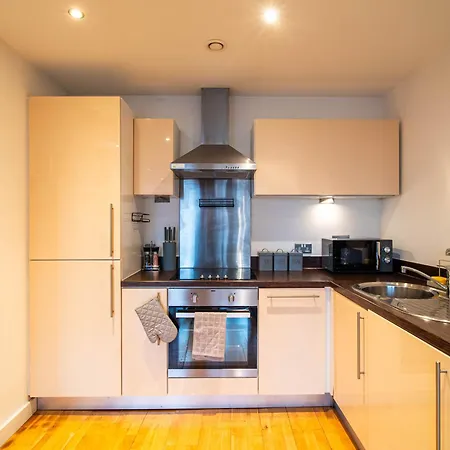 Central Leeds Balcony River View Apartment Apartamento